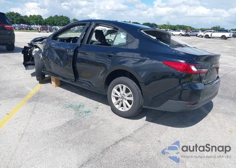 2025 Toyota Camry Le z USA, uszkodzony, nr VIN 4T1DAACK0SU526251